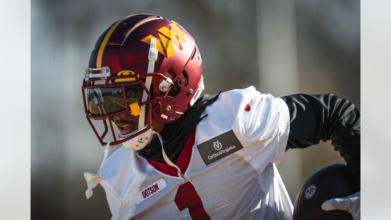 Jonathan Williams of the Washington Commanders runs in the backfield  News Photo - Getty Images