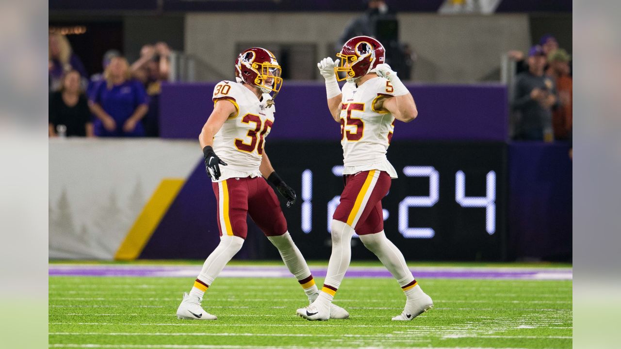 Adrian Peterson rushes into the record books, but Redskins still fall to  Eagles