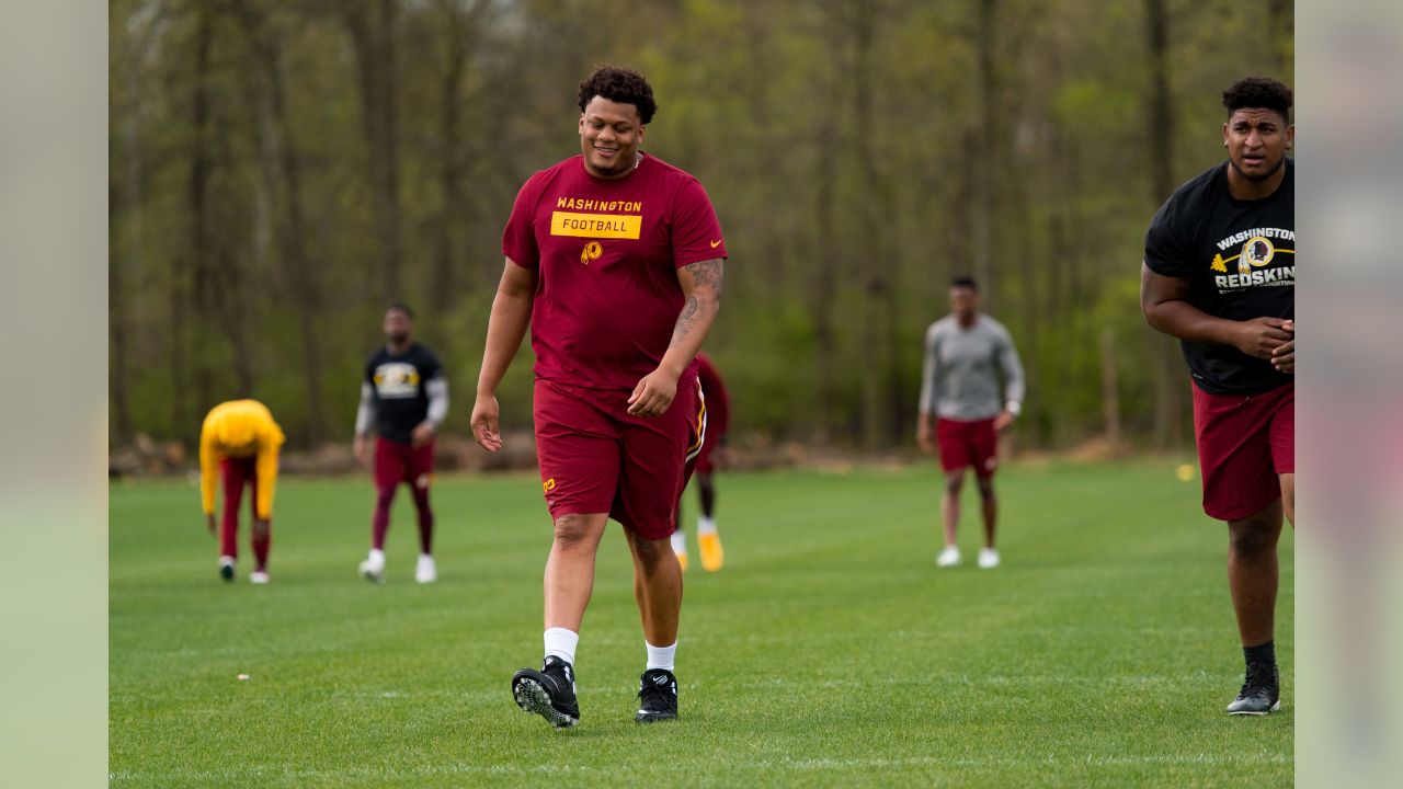 Redskins' Ryan Kerrigan helps young athletes beat the heat