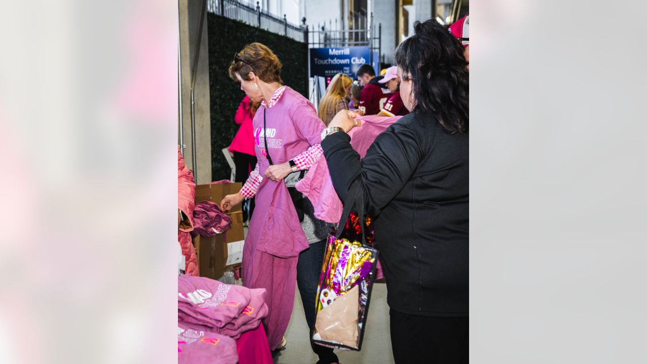 Archives: Former Bengal wideout thinks pink during Breast Cancer