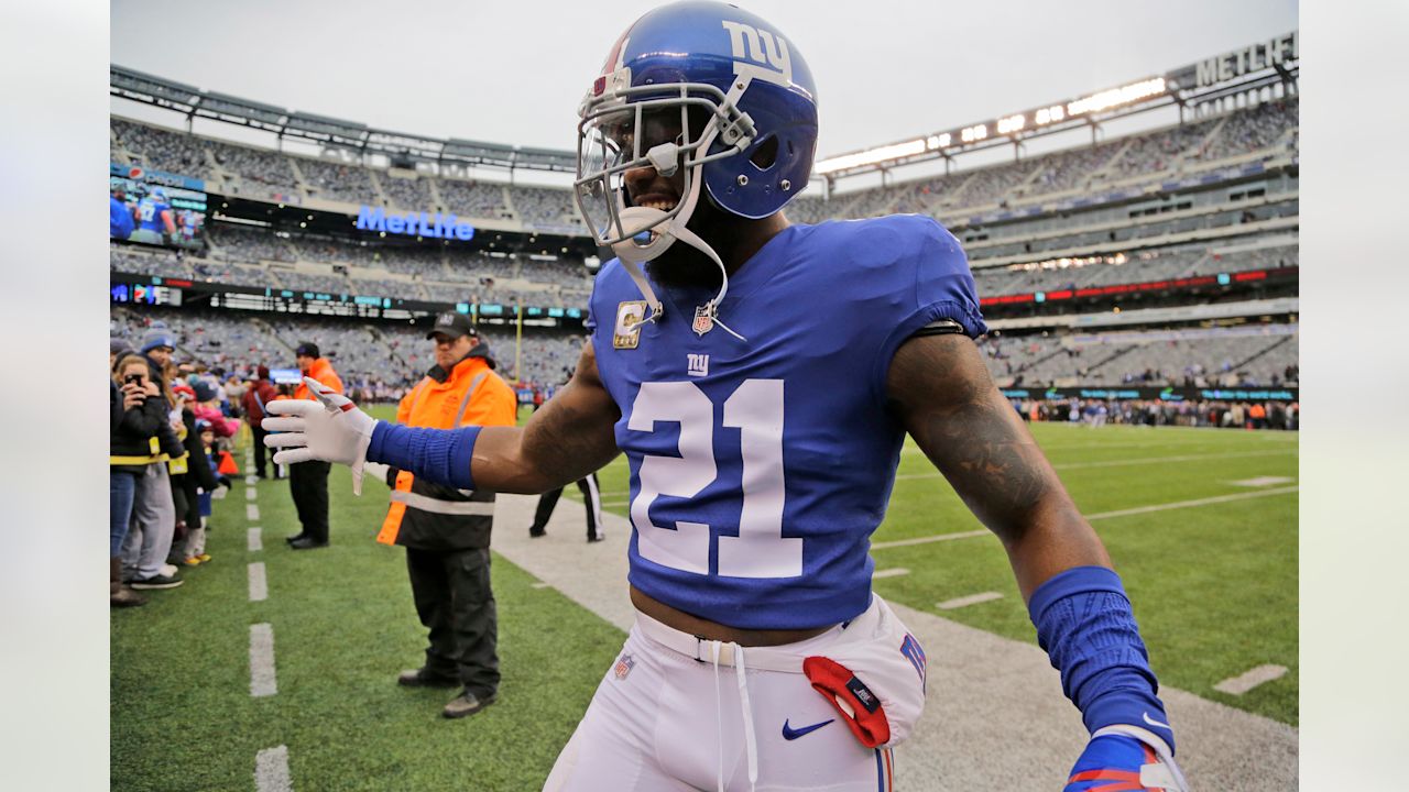New York Giants' Landon Collins greets fans before an NFL football game against the Tampa Bay Buccaneers, Sunday, Nov. 18, 2018, in East Rutherford, N.J. (AP Photo/Julio Cortez)