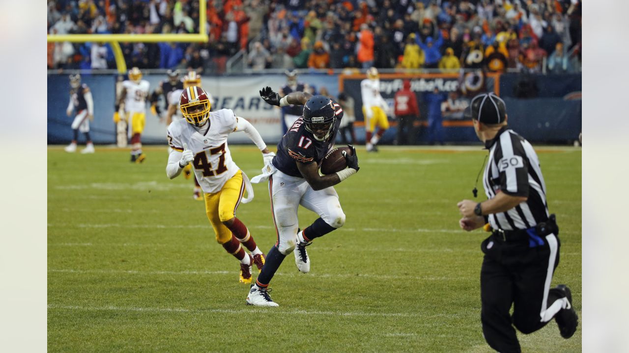 Chicago Bears receiver Bernard Berrian (80) holds up the ball