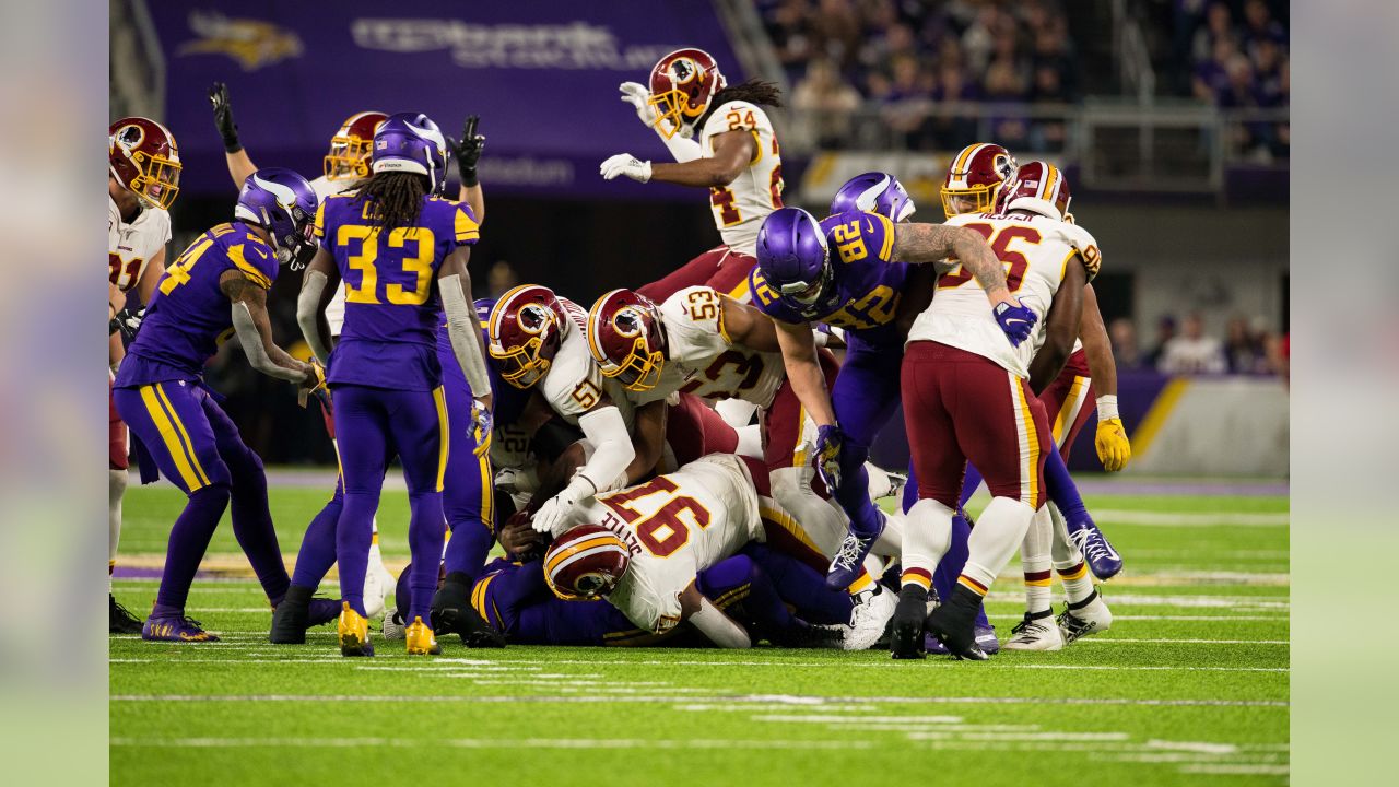 Adrian Peterson rushes into the record books, but Redskins still fall to  Eagles