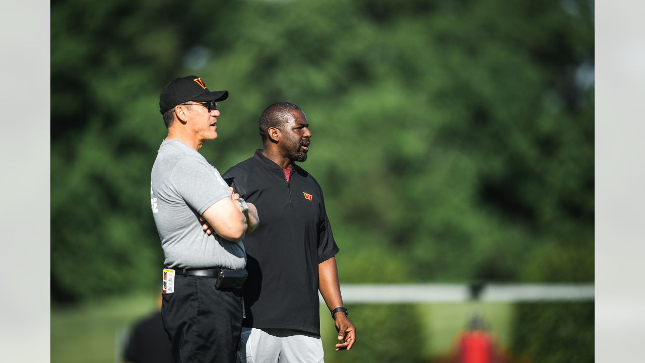 What to Watch OTAs: Will Cole Holcomb Take Charge of Washington Commanders  Defense? - Sports Illustrated Washington Football News, Analysis and More