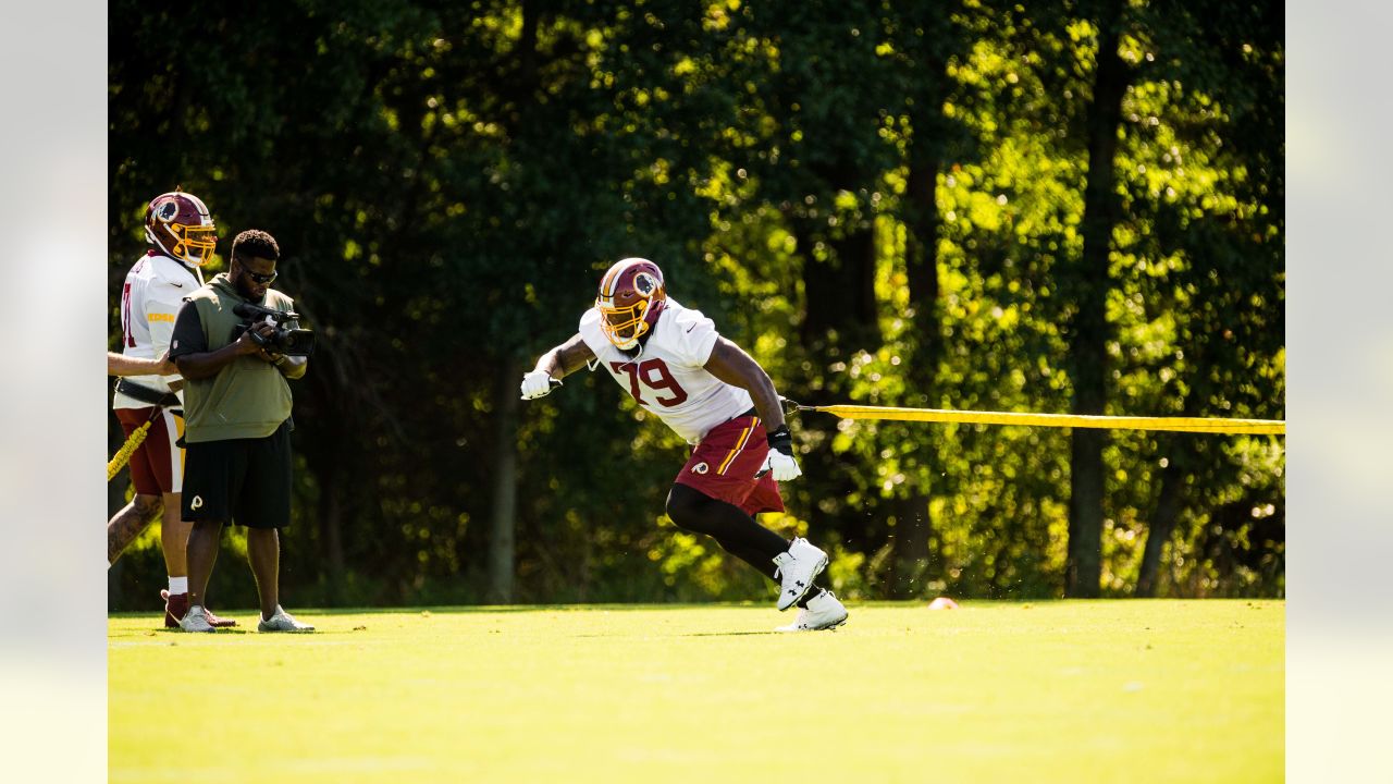 Redskins re-sign defensive lineman Caleb Brantley