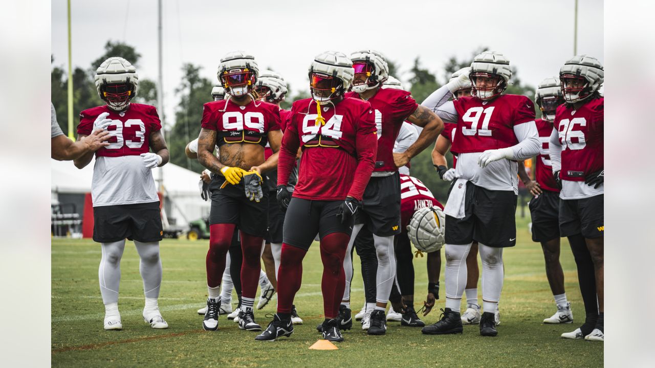 Washington Commanders kicker Joey Slye's 19-yard FG extends