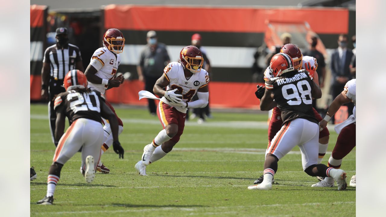 The Washington Football Team loses to the Cleveland Browns 34-20 in a  sloppy, turnover-filled game - Hogs Haven