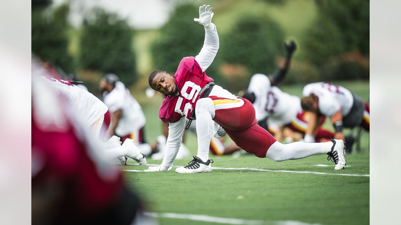 Redskins' Jeremy Reaves tosses out first pitch at Blue Wahoos Stadium