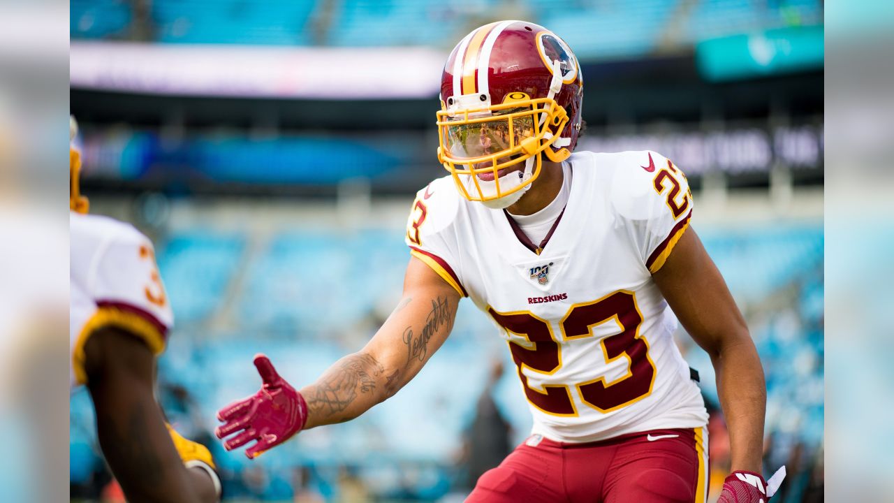 Maryland, USA. September 23, 2018: Washington Redskins RB #26 Adrian  Peterson gets a long run down the sidelines during a NFL football game  between the Washington Redskins and the Green Bay Packers