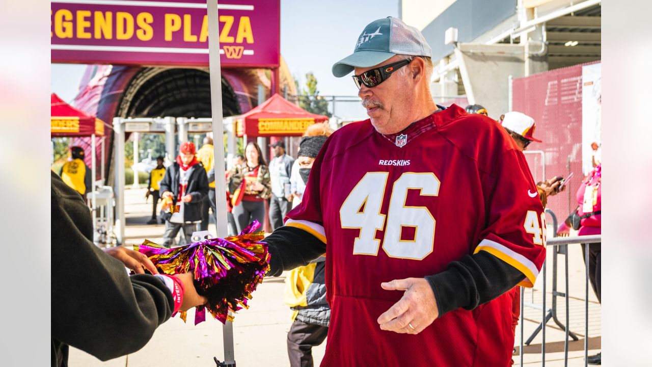 Washington Commanders on X: .@InovaHealth is giving away pink texting  gloves this Sunday at #Redskins #BCA Game. #PHIvsWAS Get there early to get  yours!  / X