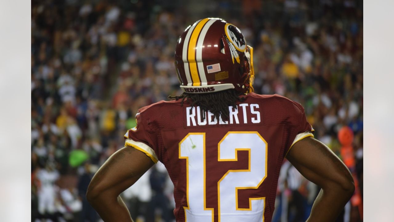 Redskins' RG3 clears air with Moss, coaches