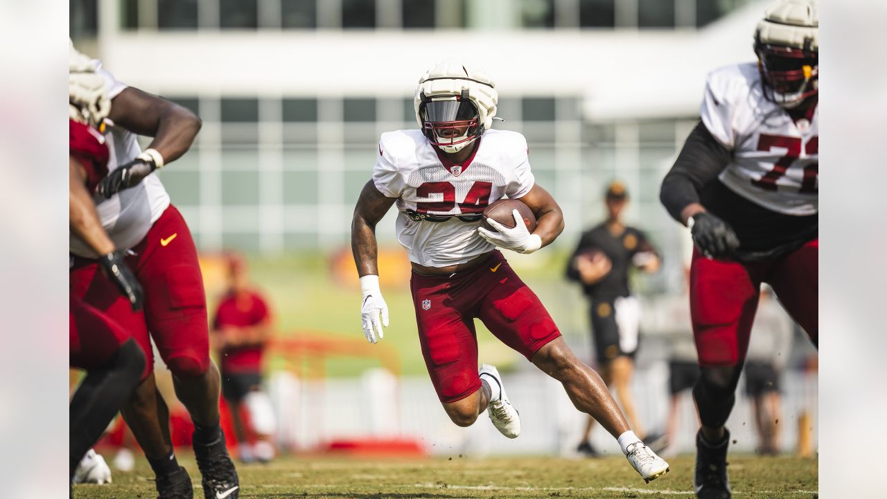 Training camp notebook, Day 16  Commanders look sharp in first