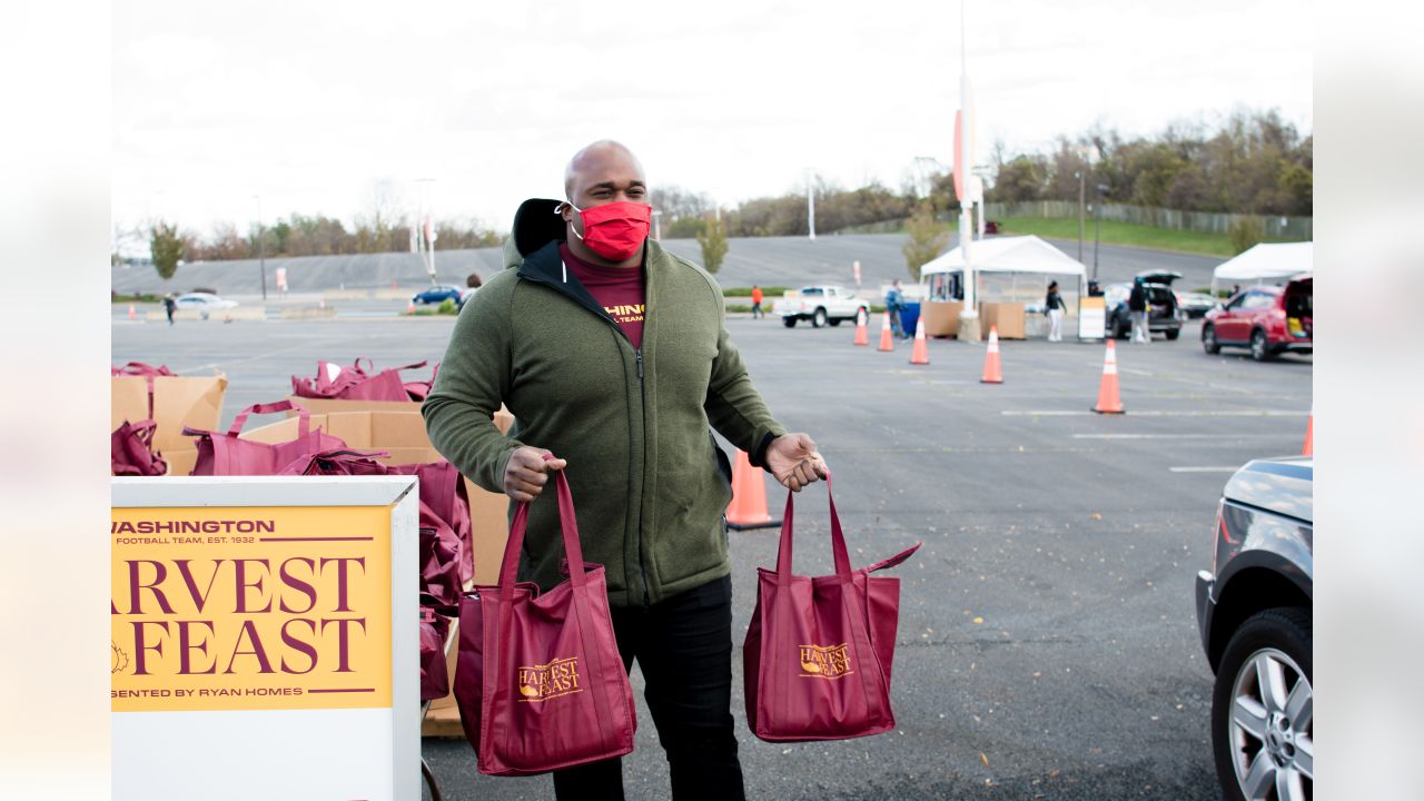 Two families gifted food, gas for Thanksgiving from NFL's Titans