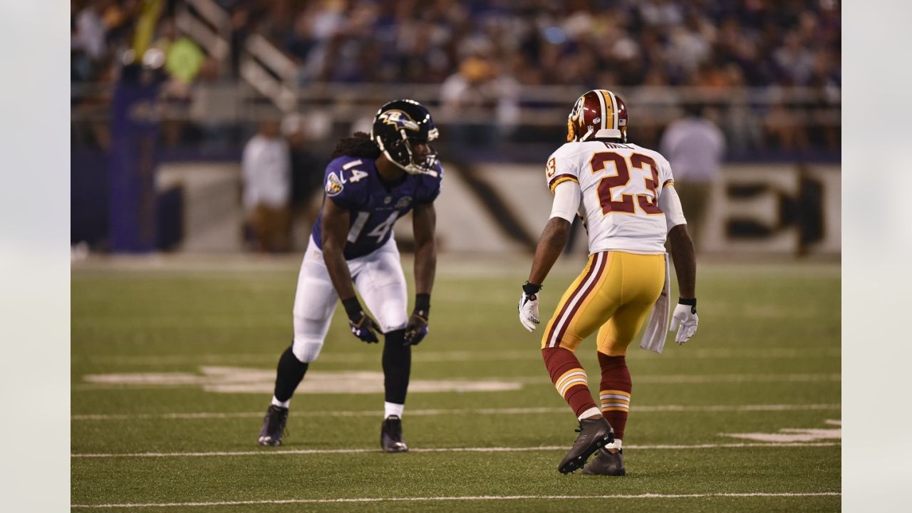 September 26, 2010: Kedric Golston (64) during the NFL game