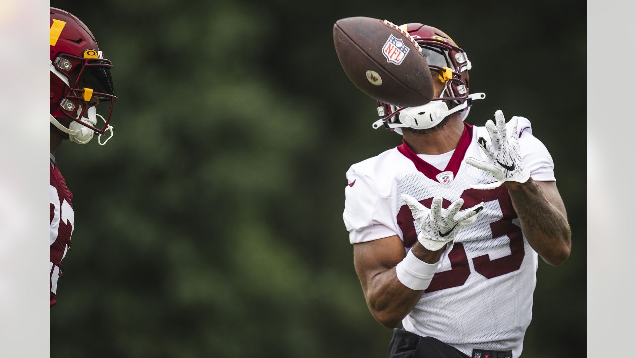 Washington Commanders kicker Joey Slye's 19-yard FG extends