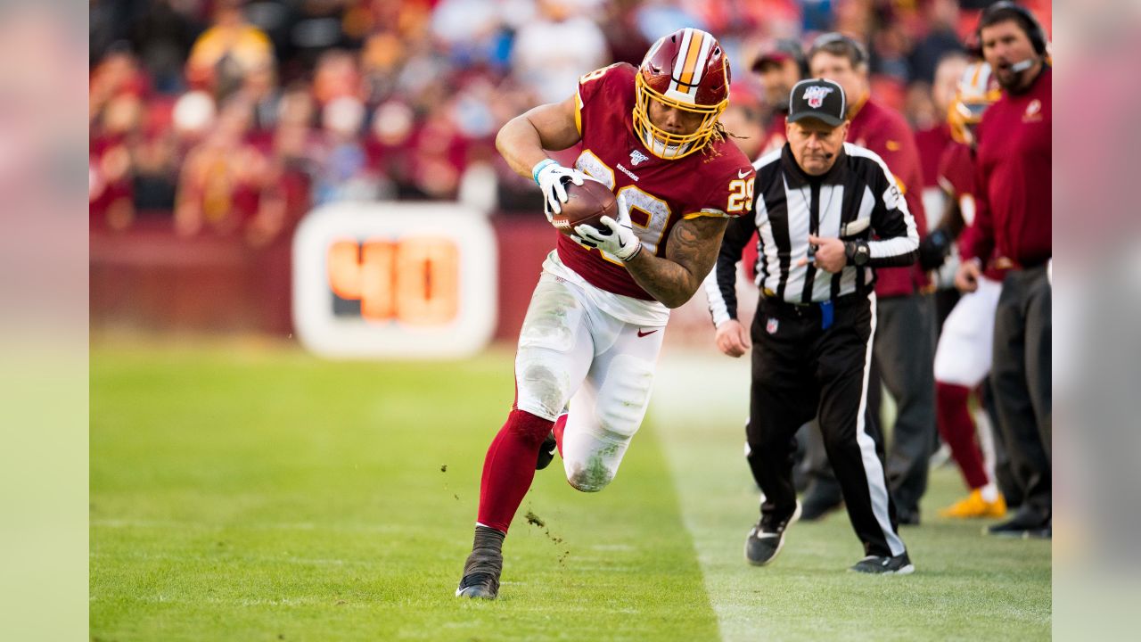 Redskins: LB Cole Holcomb shined bright despite team's collapse on D