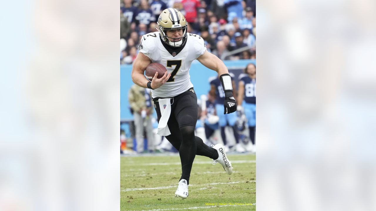 New Orleans Saints grind out victory over Tennessee in season opener