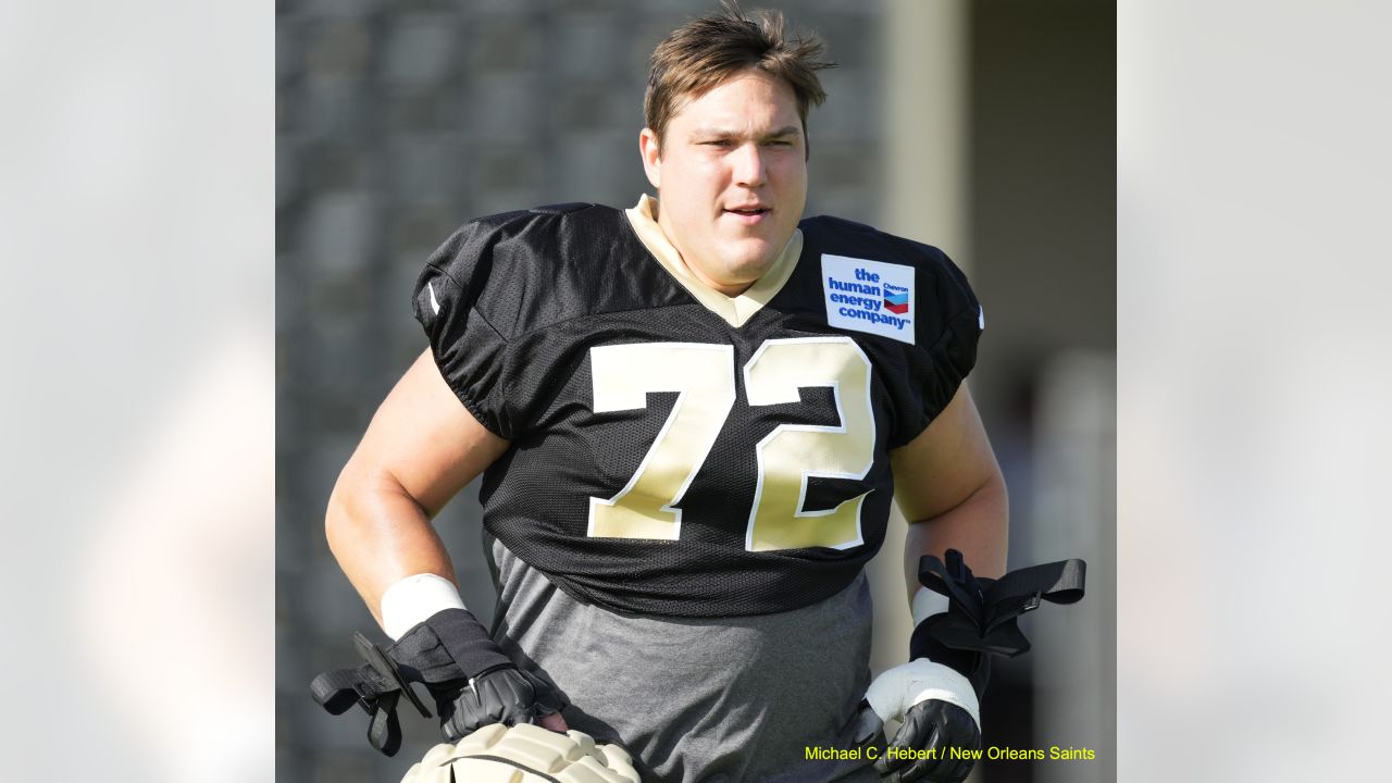 New Orleans Saints players adjust to Guardian Caps during training camp