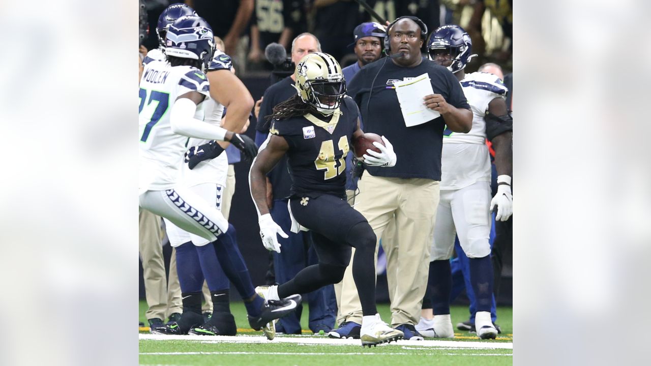 New Orleans Saints tight end Taysom Hill (7) runs during an NFL football  game against the San Francisco 49ers, Sunday, Nov.27, 2022, in Santa Clara,  Calif. (AP Photo/Scot Tucker Stock Photo - Alamy