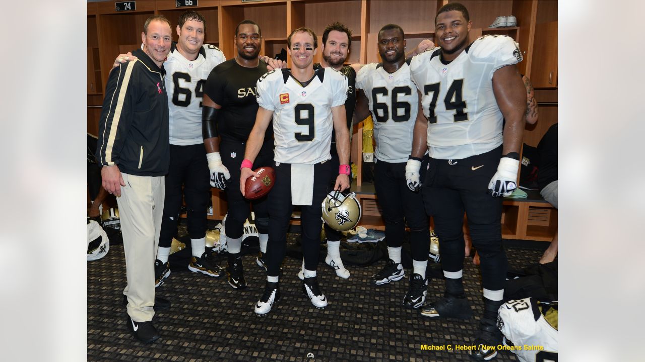 Saints honor Brees at halftime of Thanksgiving night game