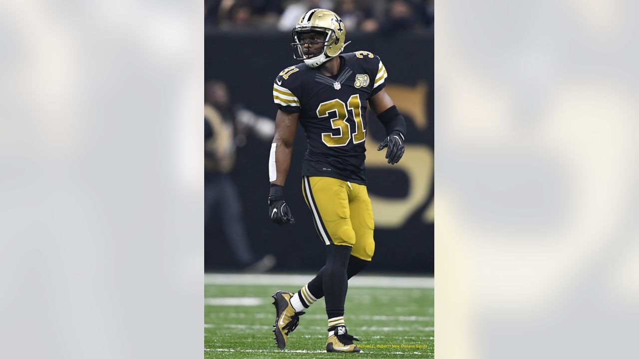 NFL Saints: All Black Uniform  Nfl saints, Nfl, New orleans saints