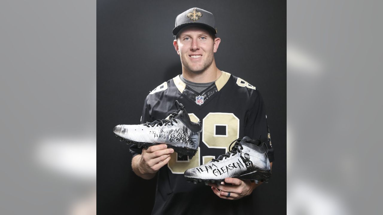 Baseball Bros on X: Drew Brees is honoring his favorite baseball players  with these custom cleats today 🔥  / X