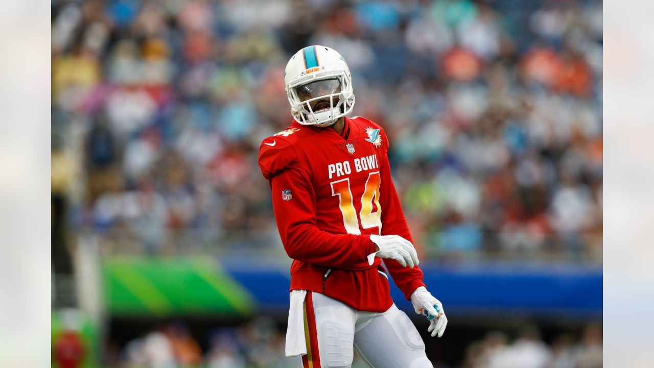 New Orleans Saints wide receiver Jarvis Landry (5) reacts during an NFL  football game against the San Francisco 49ers, Sunday, Nov.27, 2022, in  Santa Clara, Calif. (AP Photo/Scot Tucker Stock Photo - Alamy