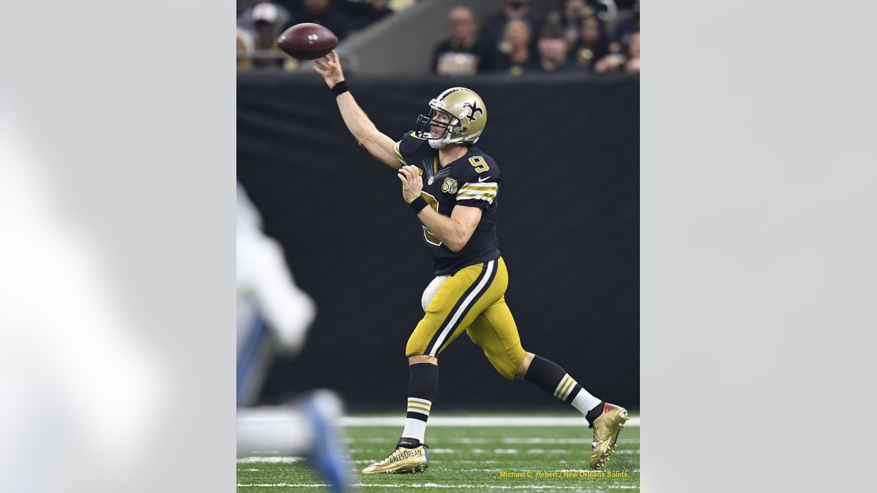 New Orleans Saints on X: The #Saints will be wearing throwback uniforms  this Sunday! 