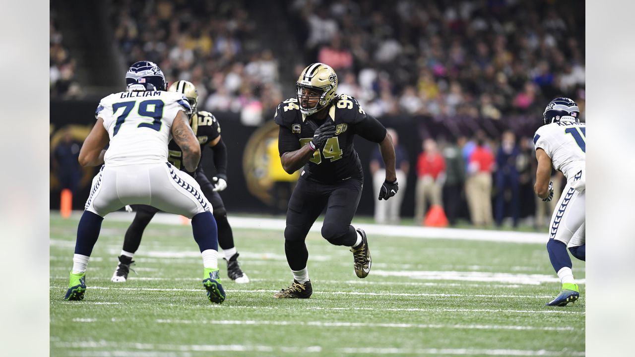 Saints star Cameron Jordan squeezes into dad's Pro Bowl jersey for Steve  Jordan Vikings Ring of Honor induction – Twin Cities