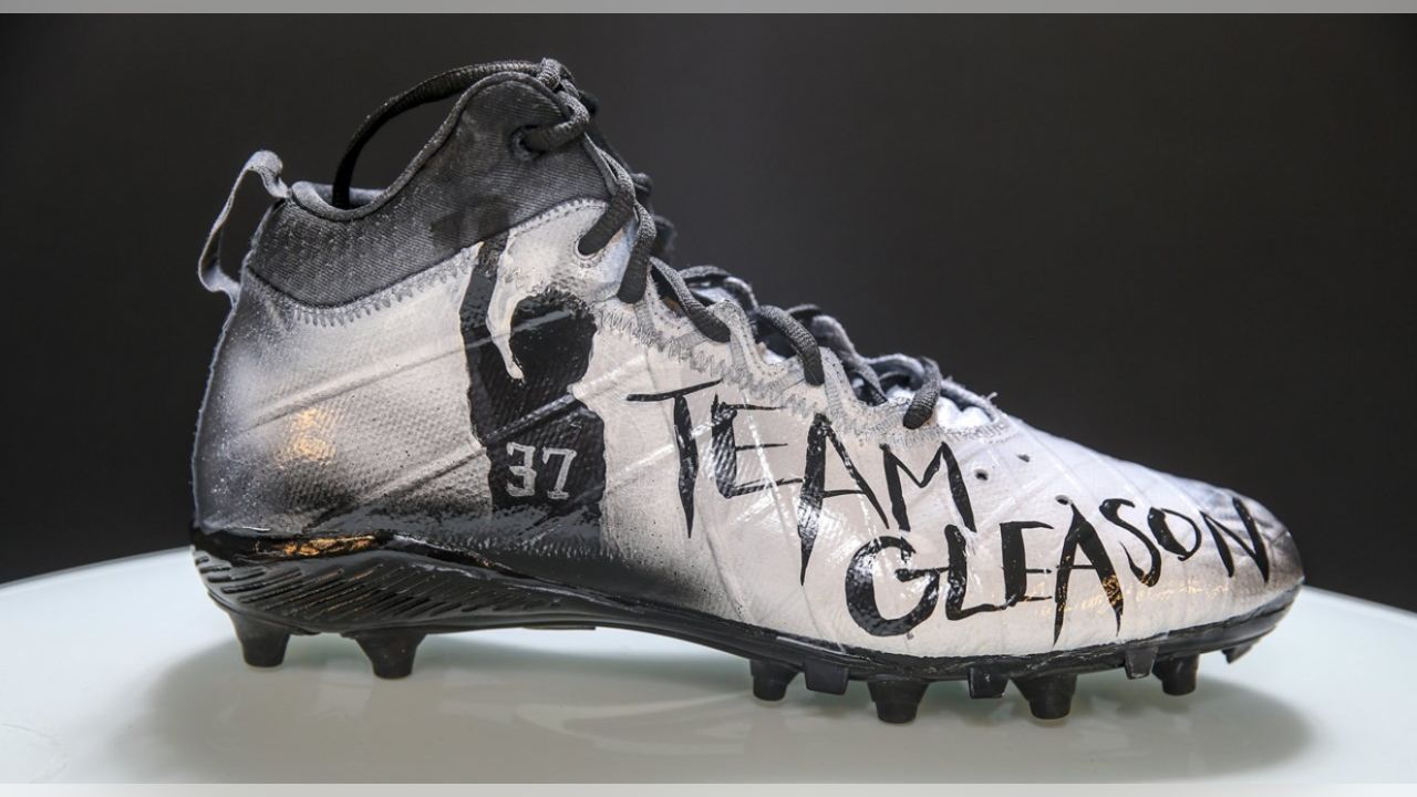 Drew Brees honors U.S. service members through the 'My Cause, My Cleats'  campaign