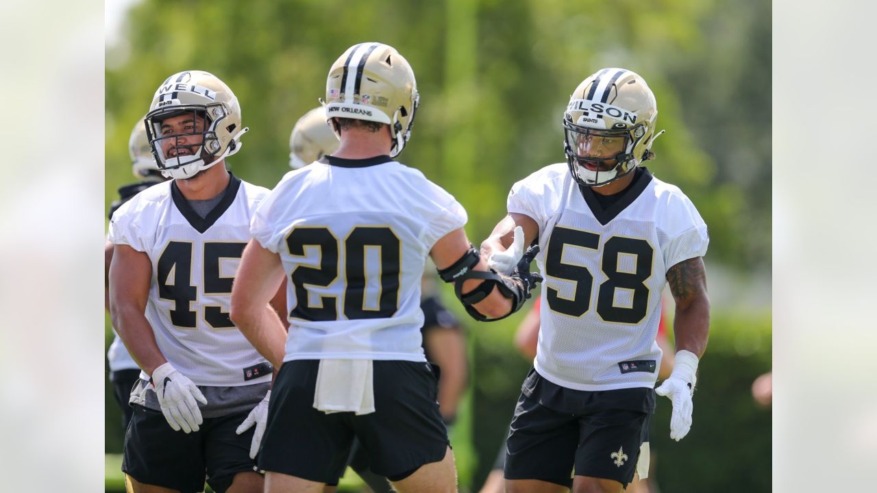 New Orleans Saints - Jarvis Landry catches ball over camper at his