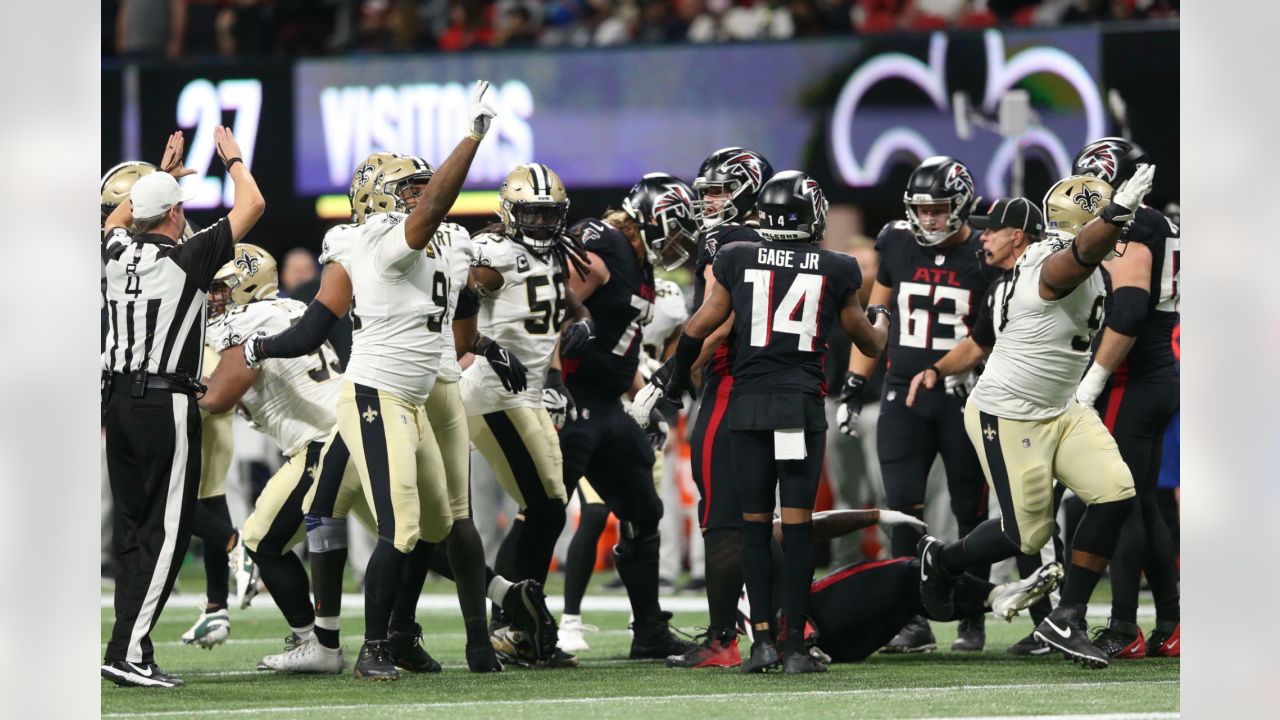 Game Photos  Falcons vs. Saints - Throwback game