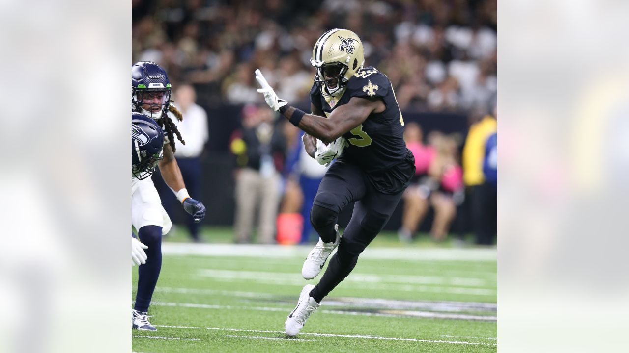 Taysom Hill lines up at FULLBACK for 36-yard catch down sideline