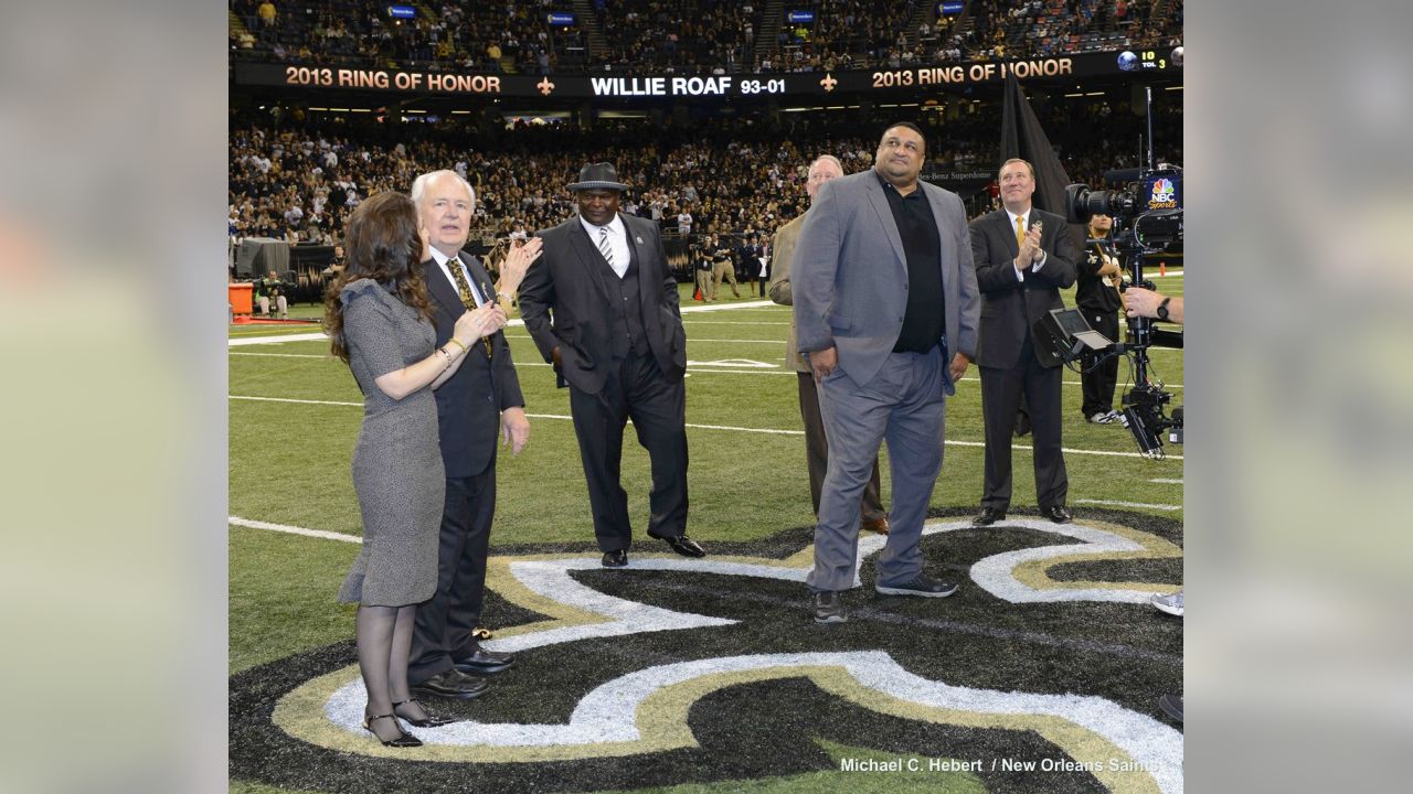 Louisiana Tech Hall of Famer Willie Roaf donates memorabilia