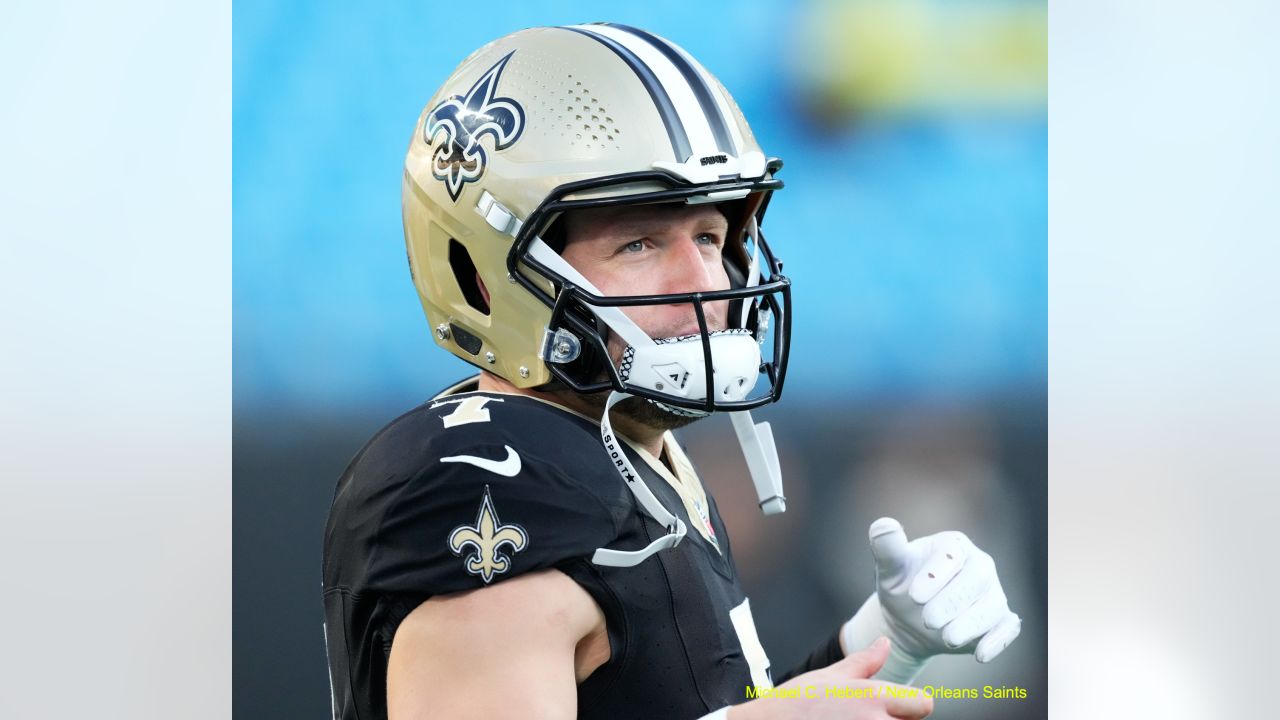 New Orleans Saints wide receiver Chris Olave (12) plays against the  Carolina Panthers during an NFL football game Monday, Sept. 18, 2023, in  Charlotte, N.C. (AP Photo/Jacob Kupferman Stock Photo - Alamy