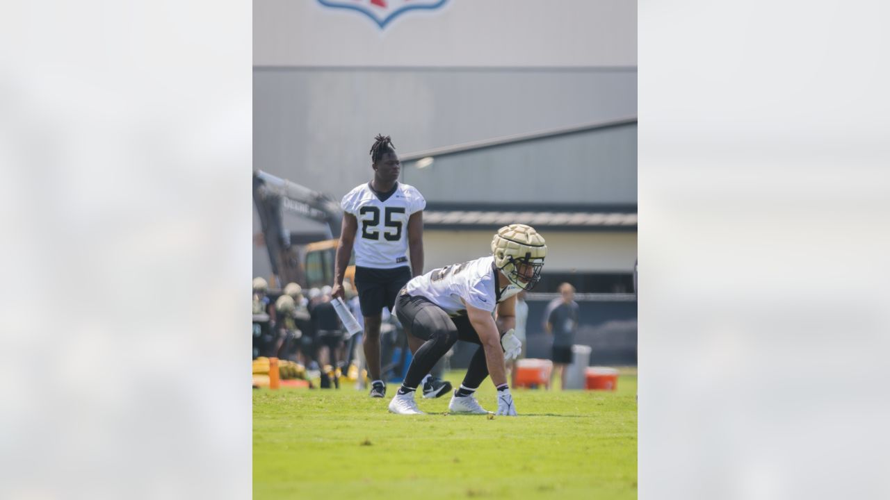 Fighting cancer, Saints tight end Foster Moreau could participate in  voluntary offseason practices