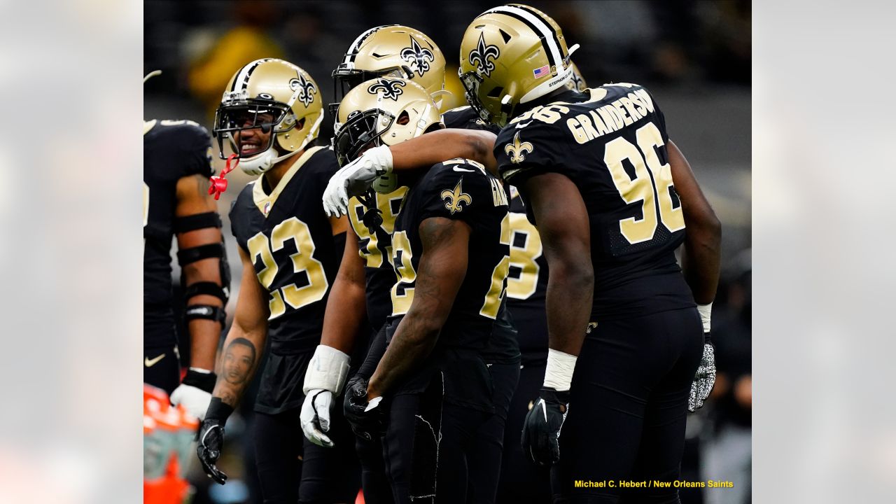 New Orleans Saints defeat Chicago Bears 21-9, will host Tampa Bay