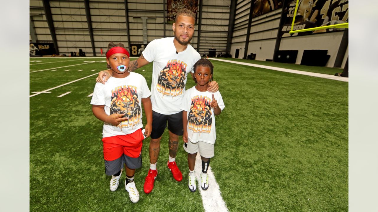 Michael Hull on LinkedIn: Tyrann Mathieu hosts 2022 Heart of a Badger youth  football camp