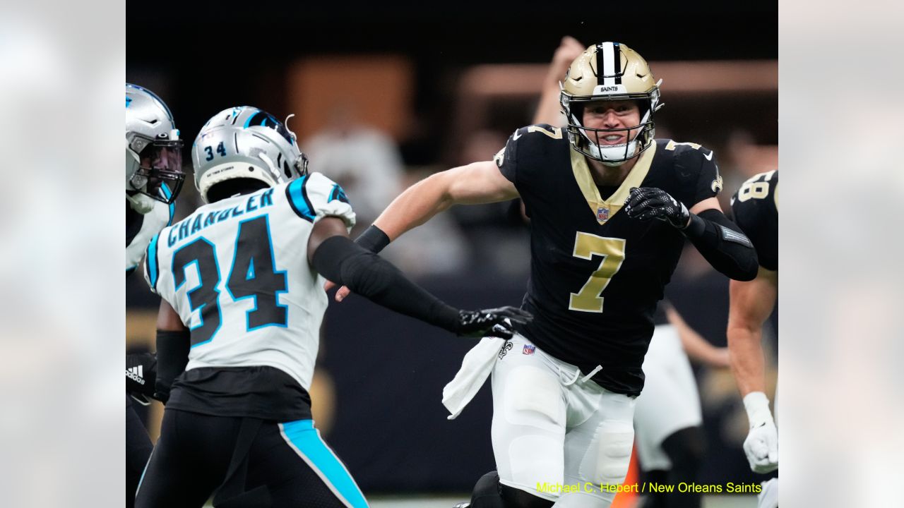 Panthers cap season with last-second victory against Saints, shift