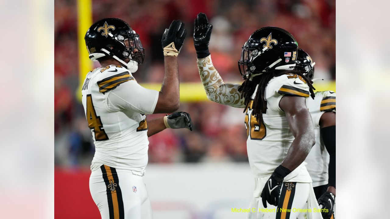 Turnovers haunt Bucs again in loss at New Orleans