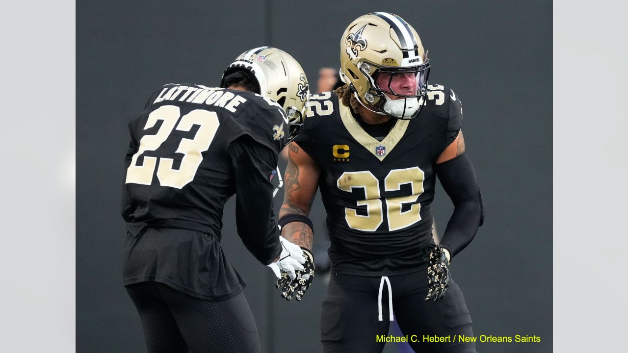 New Orleans Saints wide receiver Chris Olave (12) plays against the  Carolina Panthers during an NFL football game Monday, Sept. 18, 2023, in  Charlotte, N.C. (AP Photo/Jacob Kupferman Stock Photo - Alamy