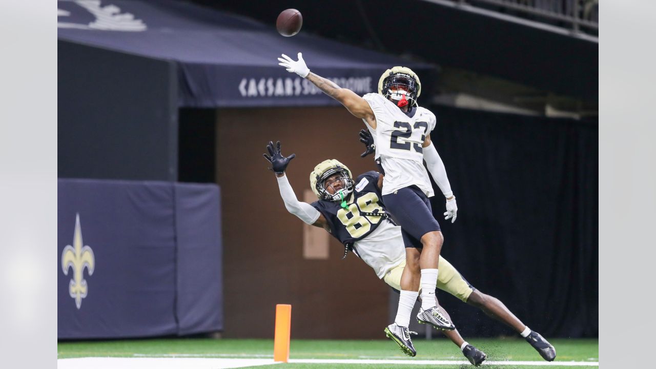 Sept 26, 2010: New Orleans Saints linebacker Scott Shanle (58) during game  action between the New Orleans Saints and the Atlanta Falcons at the  Louisiana Superdome in New Orleans, Louisiana. Falcons win