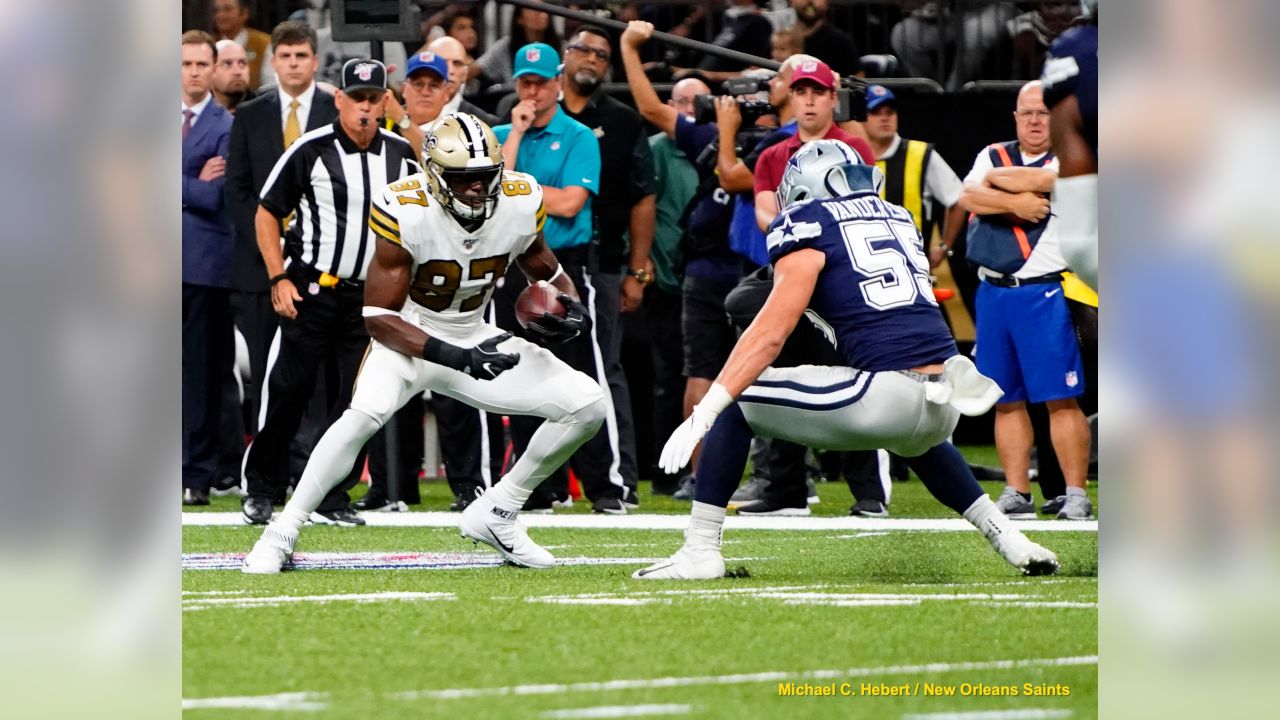 Saints evacuate New Orleans for Dallas Cowboys' AT&T Stadium - The Boston  Globe