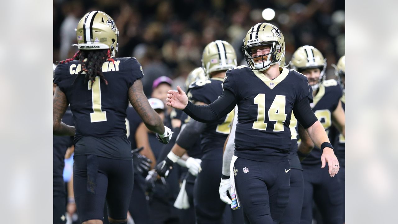 New Orleans Saints tight end Taysom Hill (7) runs during an NFL football  game against the San Francisco 49ers, Sunday, Nov.27, 2022, in Santa Clara,  Calif. (AP Photo/Scot Tucker Stock Photo - Alamy