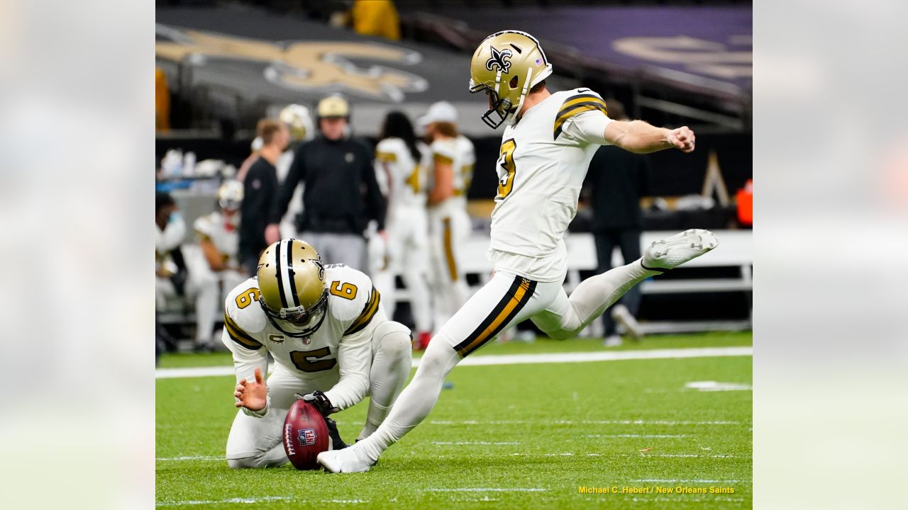 Minnesota Vikings 33-52 New Orleans Saints: Alvin Kamara runs riot in  Christmas Day bonanza, NFL News