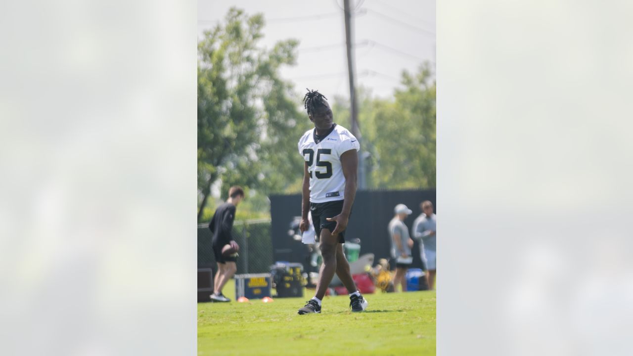 Foster Moreau overcomes cancer, makes inspiring return to New Orleans  Saints