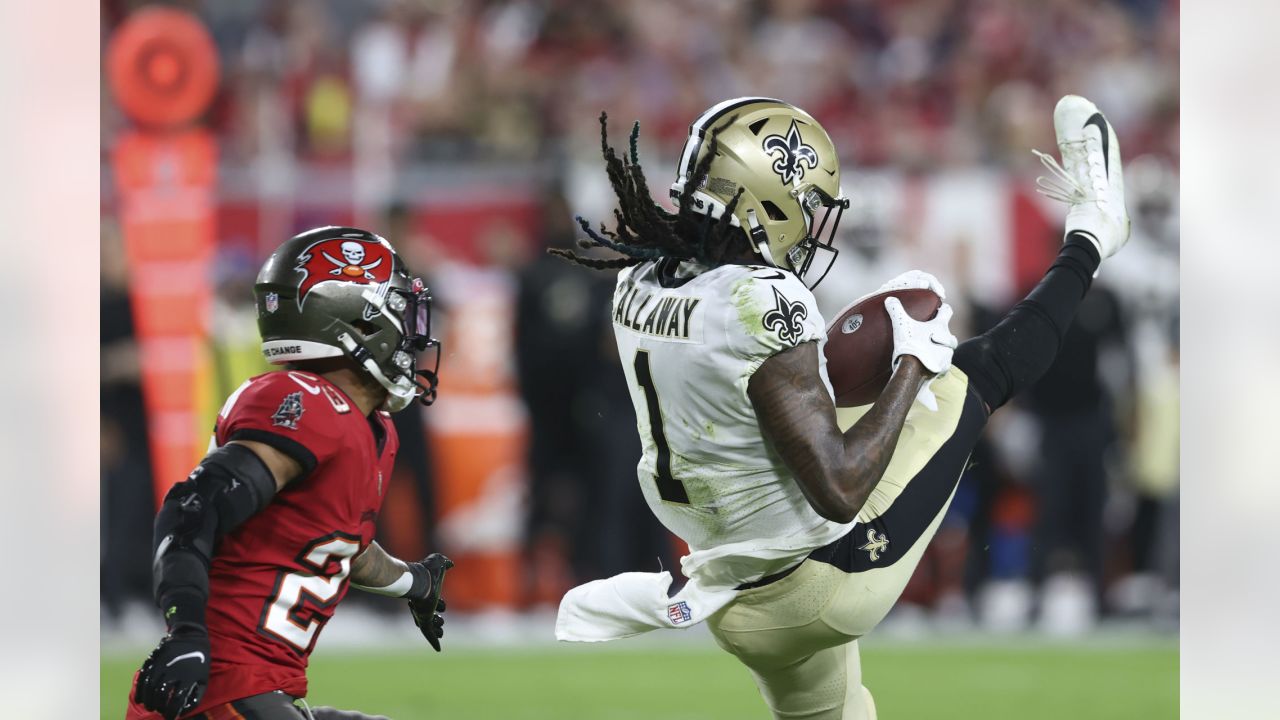 USP NFL: NEW ORLEANS SAINTS AT TAMPA BAY BUCCANEER S FBN USA FL