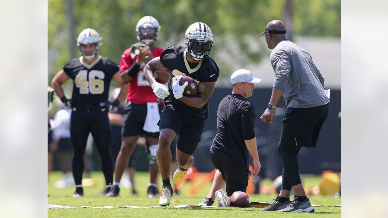 2022 Saints OTAs - New Orleans Saints wide receiver Jarvis Landry brings  the juice to OTAs too