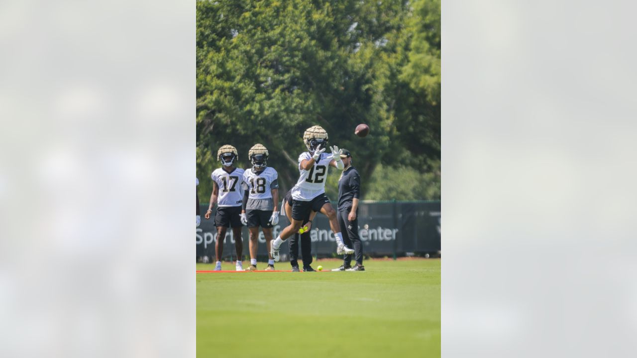 Tony Jones Jr.'s Week 2 performance forces the Saints to make a tough  decision - A to Z Sports