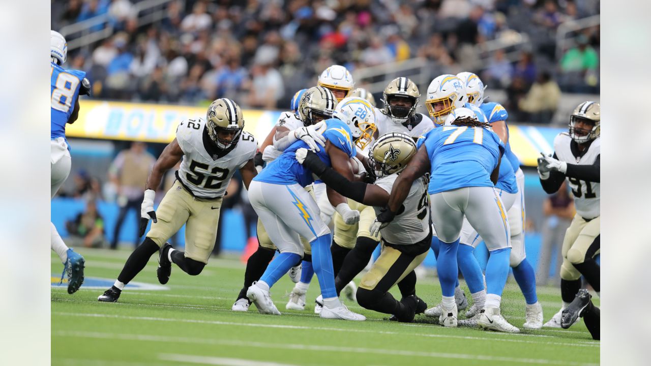 Photos: Chargers vs Rams Game Action